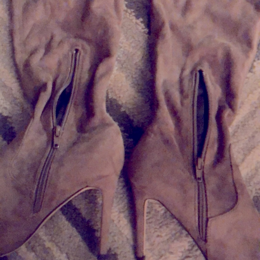 FOREVER 21 Faux Suede Taupe Over the Knee Boots - Picture 4 of 7